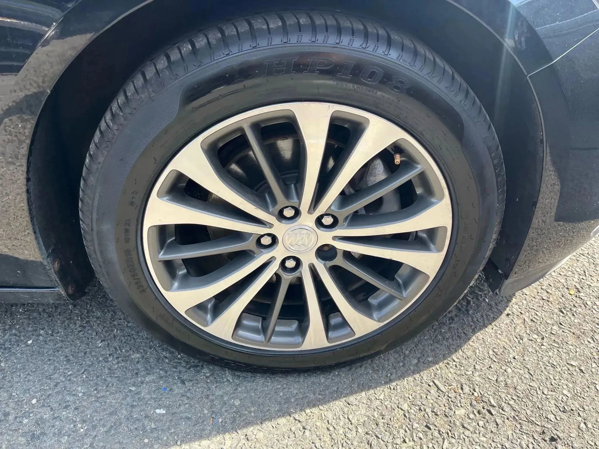 Used 2017 Buick LaCrosse Essence w/ Sun and Shade Package image 9