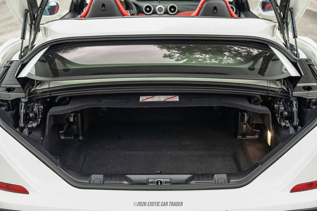 Used 2016 Ferrari California T image 75