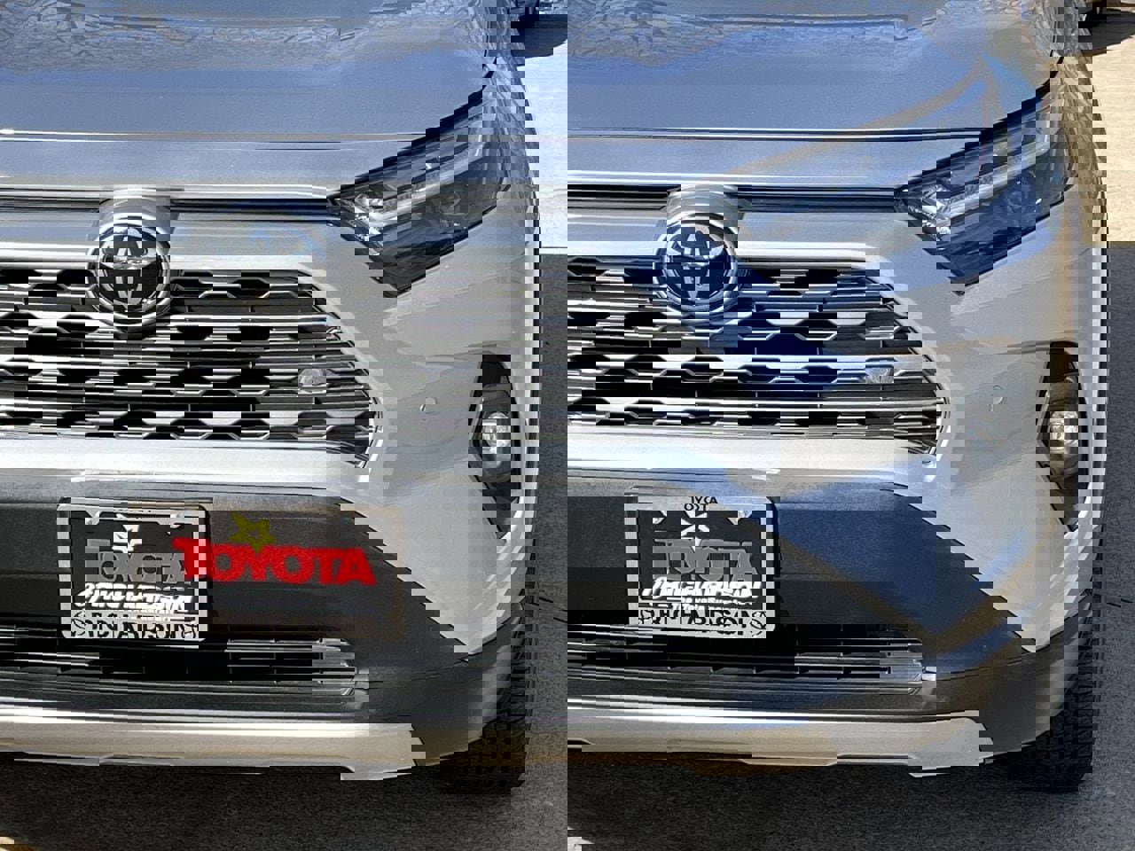 Used 2023 Toyota RAV4 Limited image 8