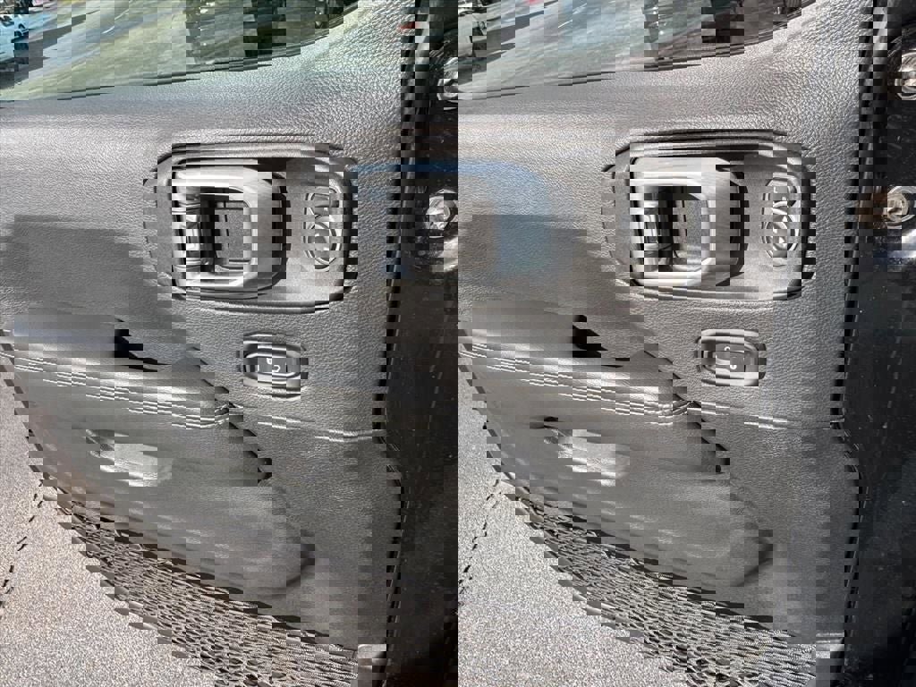 Used 2022 Jeep Gladiator Overland w/ Trailer Tow Package image 19