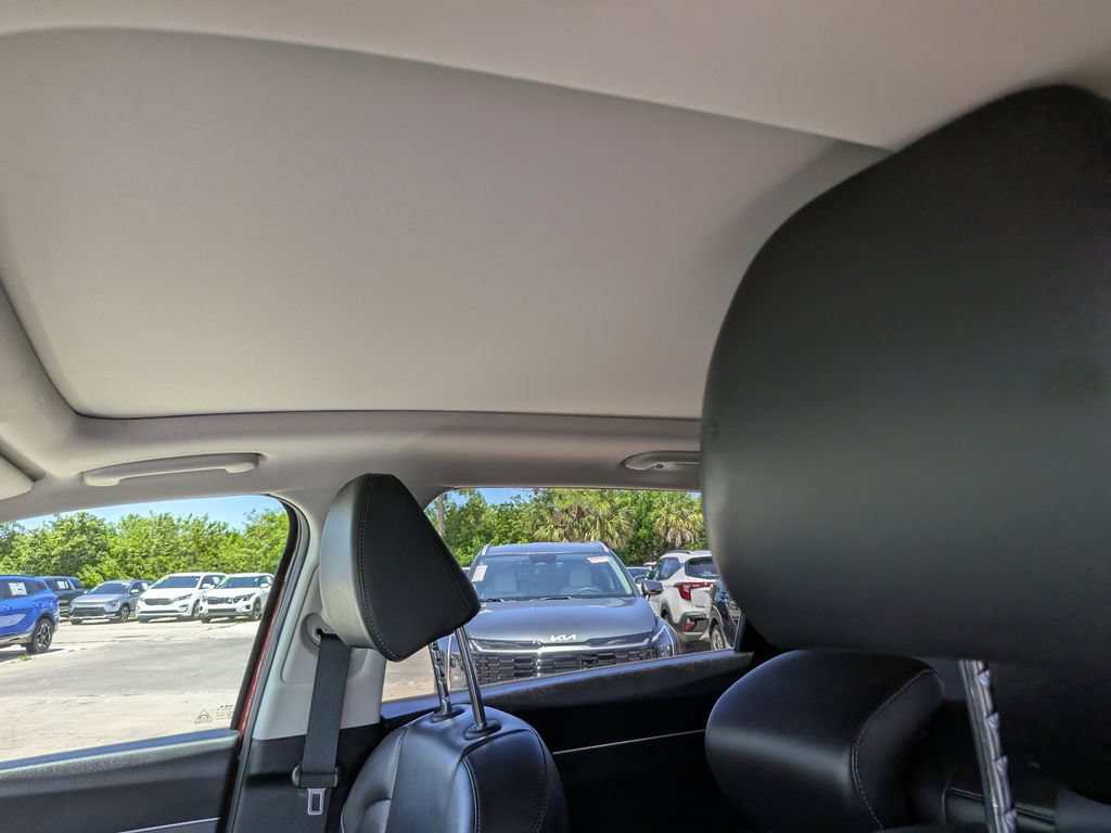 Certified 2024 Kia Sorento S w/ Panoramic Sunroof Package FWD image 22