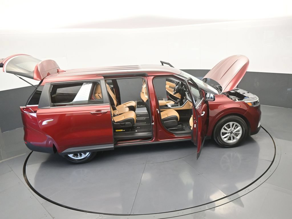 Used 2024 Kia Carnival LX FWD image 65