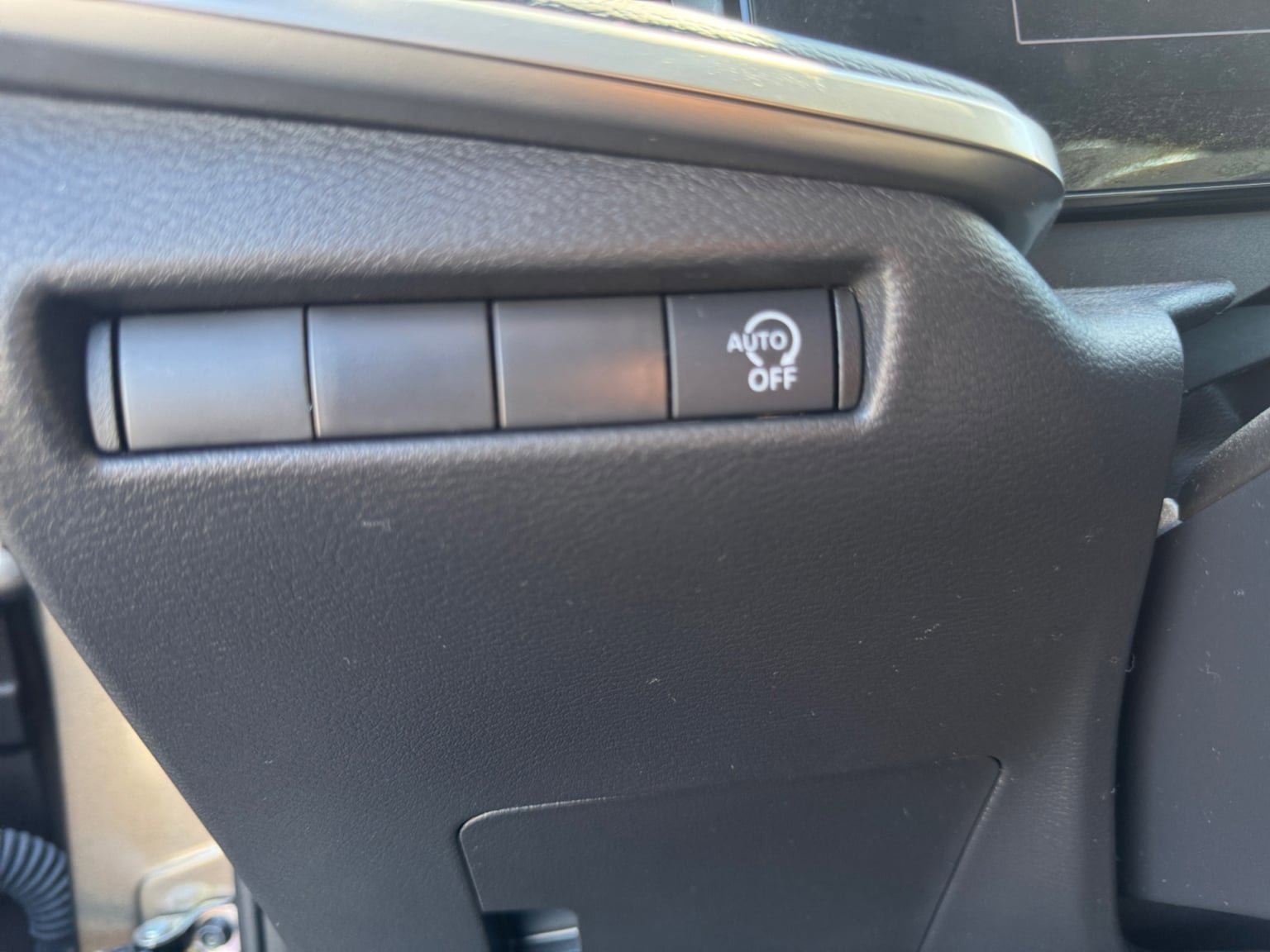 Used 2025 Nissan Kicks S FWD image 21