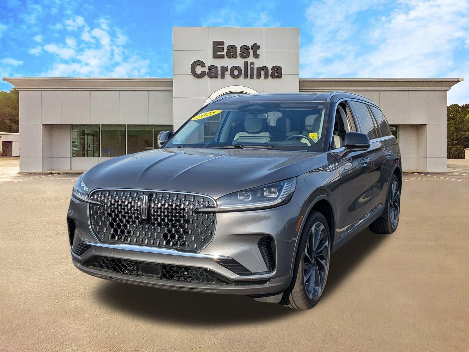 Used 2025 Lincoln Aviator Reserve w/ Equipment Group 201A AWD/4WD image 7