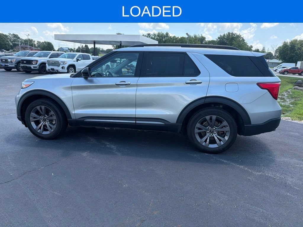 Certified 2022 Ford Explorer XLT w/ Equipment Group 202A AWD/4WD image 7