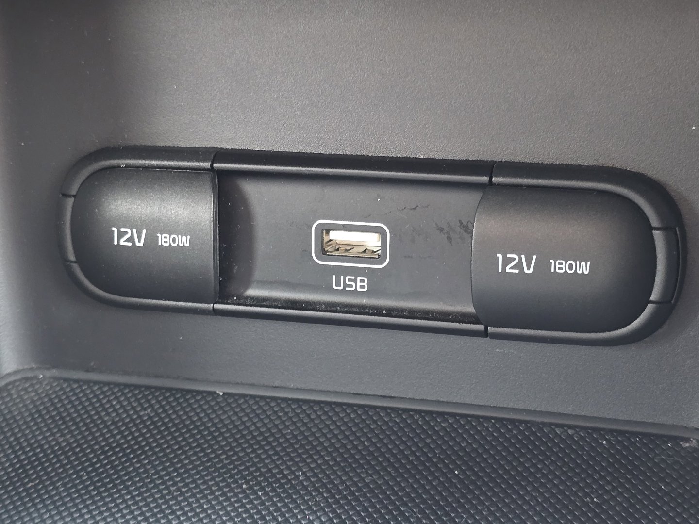 Used 2020 Kia Sportage LX w/ LX Popular Package image 6