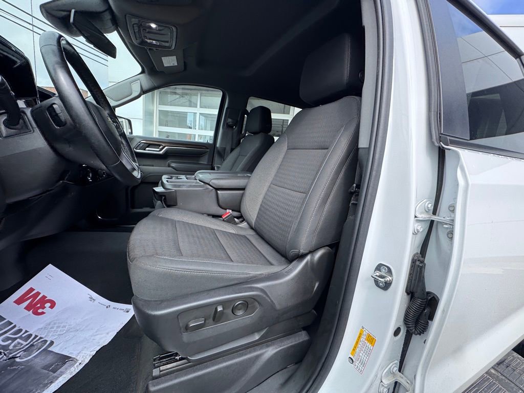 Used 2023 Chevrolet Silverado 1500 LT image 12