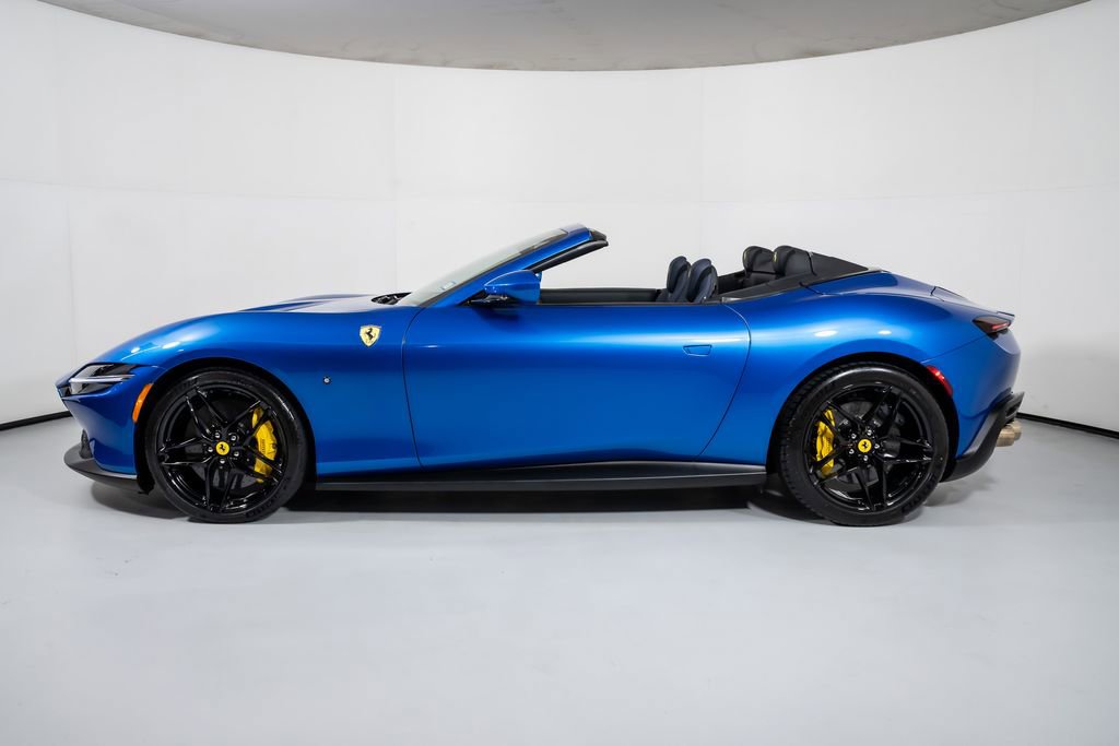 Used 2025 Ferrari Roma Spider RWD image 3