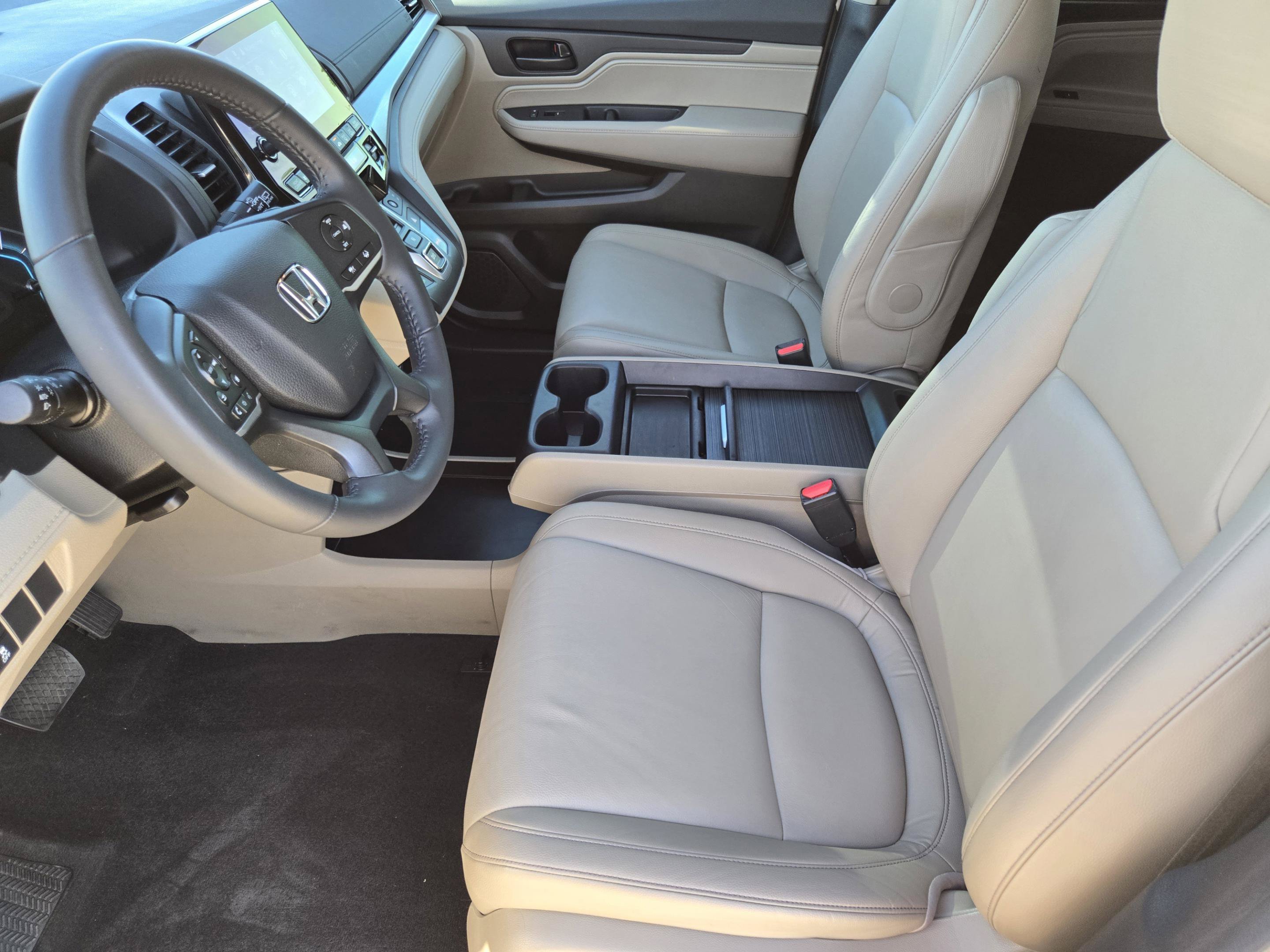 Certified 2024 Honda Odyssey EX-L image 9