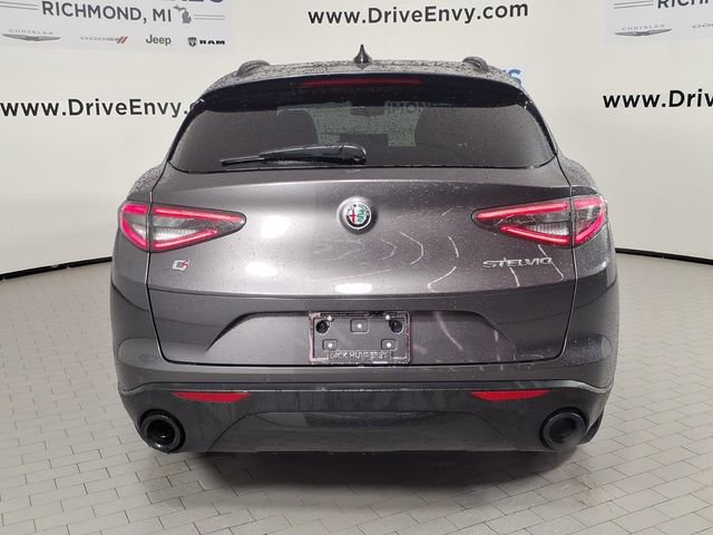 Used 2024 Alfa Romeo Stelvio Sprint AWD/4WD image 5