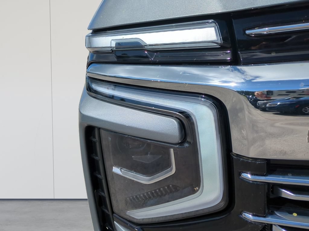 New 2026 Chevrolet Suburban Premier RWD image 9