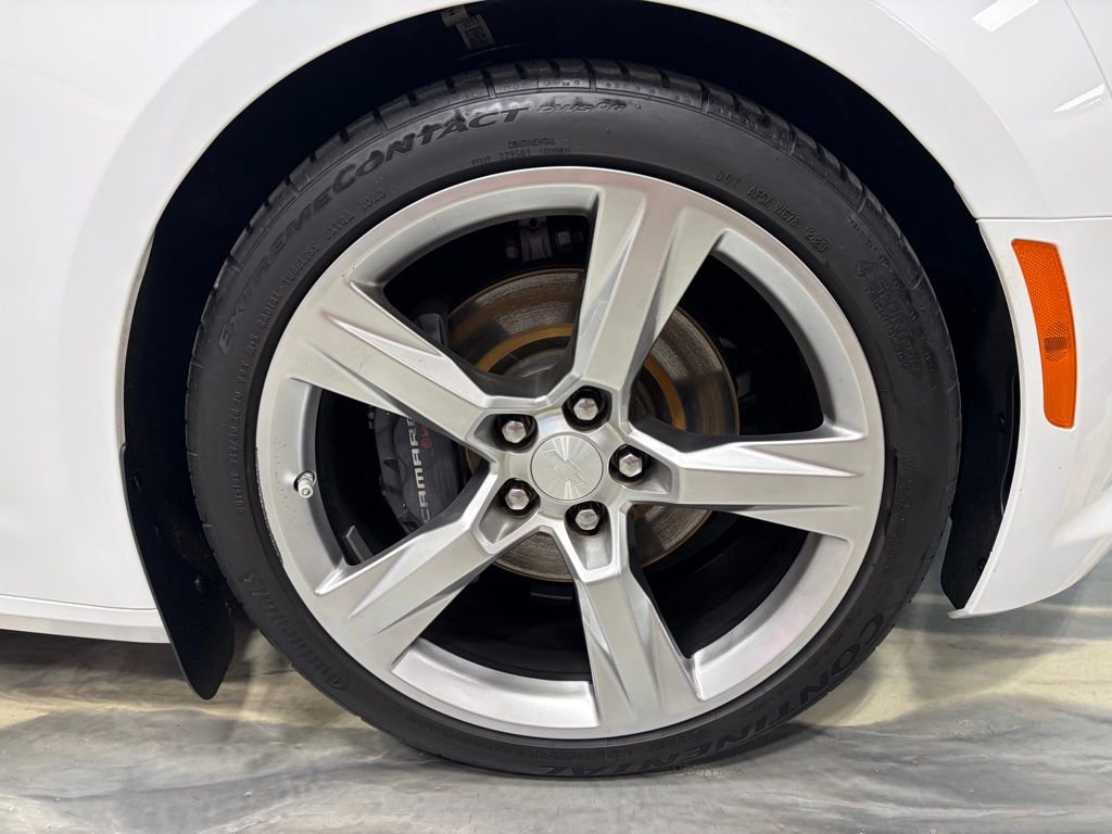 Used 2018 Chevrolet Camaro SS image 31