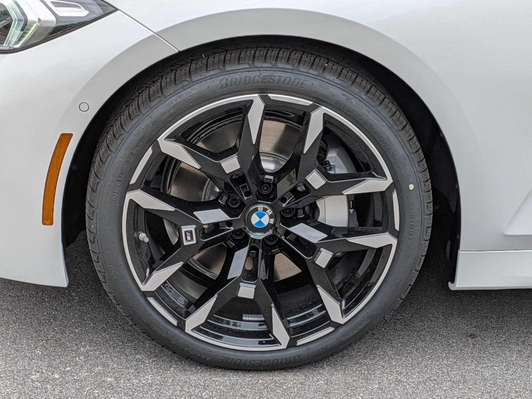 New 2026 BMW 330i Sedan w/ M Sport Package RWD image 10