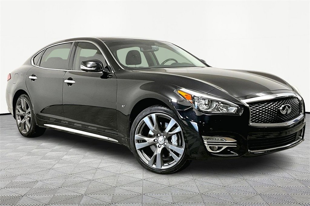 Used 2015 INFINITI Q70 L 3.7 w/ Deluxe Touring Package