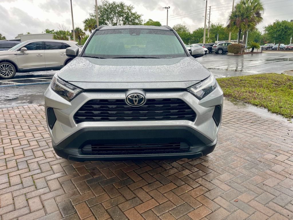 Used 2025 Toyota RAV4 XLE FWD image 6