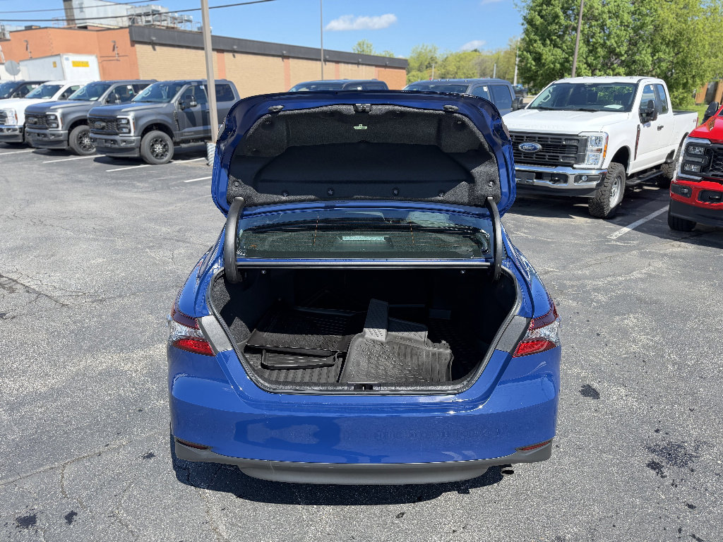 Used 2023 Toyota Camry LE AWD/4WD image 6