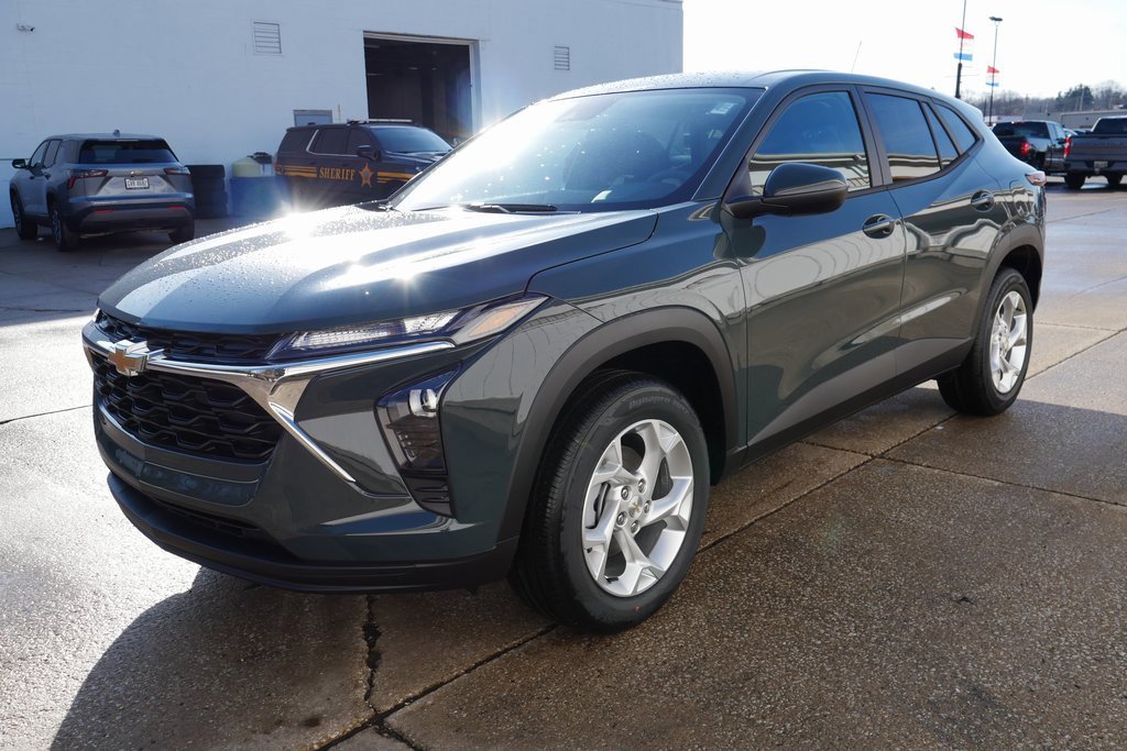 New 2026 Chevrolet Trax LS image 4