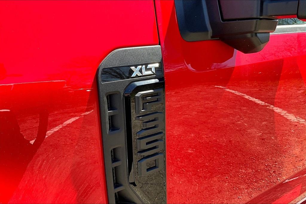 New 2026 Ford F350 XLT w/ XLT Premium Package image 10
