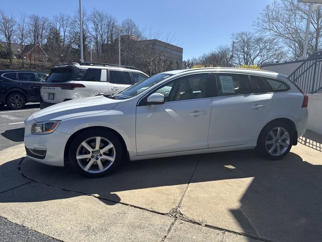 Used 2016 Volvo V60 T5 Platinum image 5