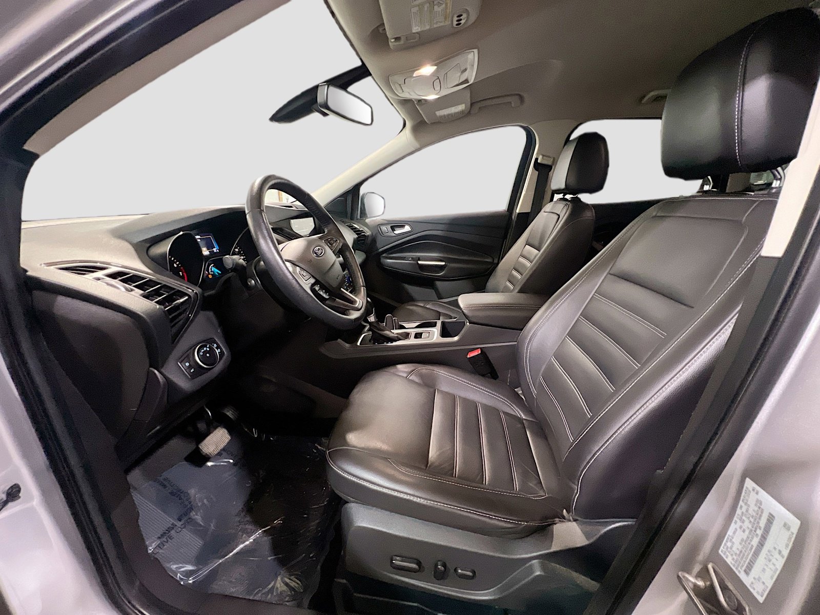 Used 2017 Ford Escape Titanium image 15