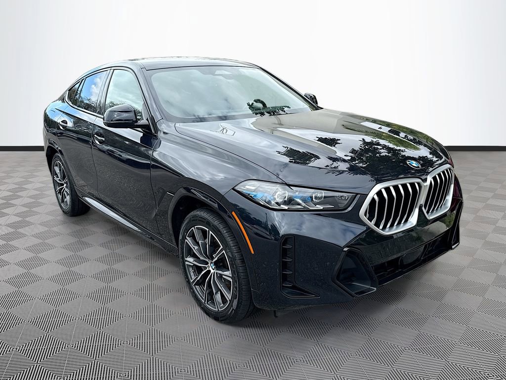 Used 2025 BMW X6 xDrive40i w/ Climate Comfort Package AWD/4WD image 4