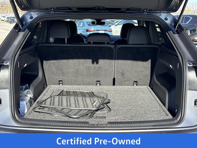 Certified 2025 Volkswagen Atlas Cross Sport SE FWD image 5