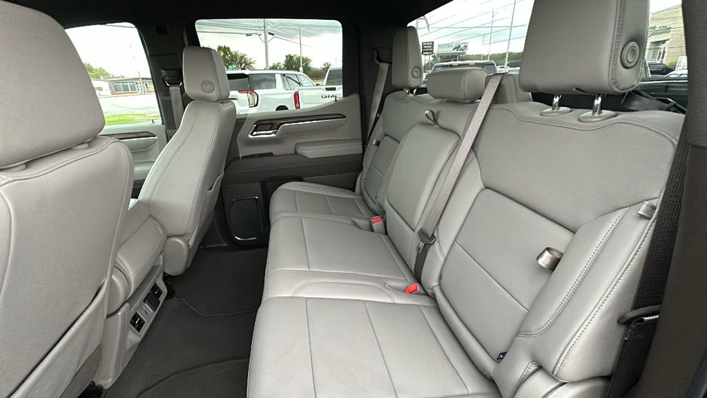 Used 2025 GMC Sierra 1500 SLT image 13