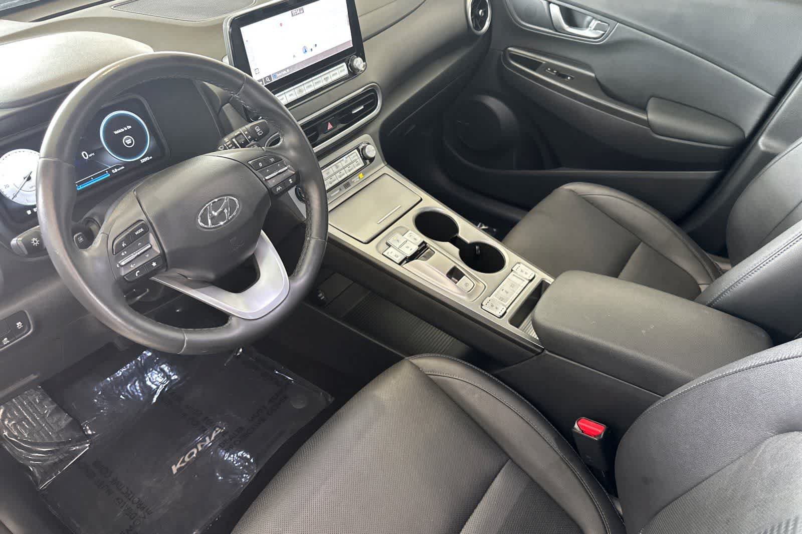 Used 2023 Hyundai Kona Limited w/ Cargo Package FWD image 11