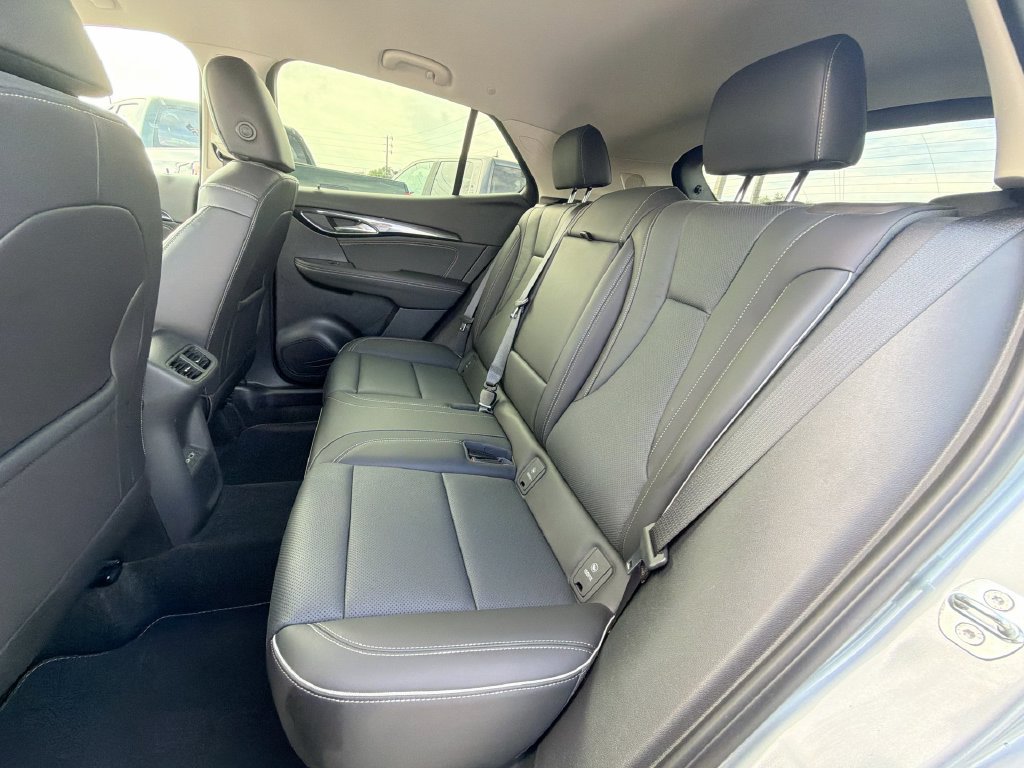 Certified 2023 Buick Envision Essence AWD/4WD image 30