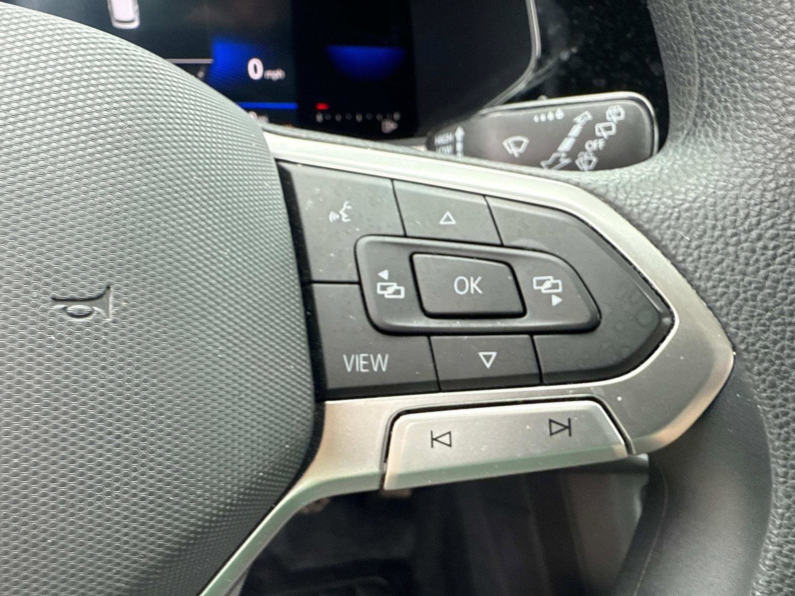 Used 2022 Volkswagen Taos S image 21