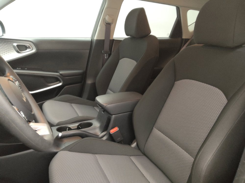 Used 2024 Kia Soul LX w/ Option Group 015 image 17