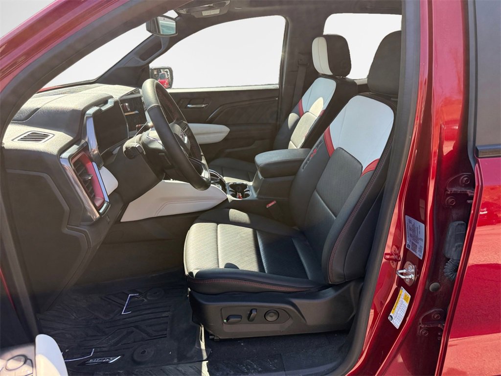 Used 2023 GMC Canyon AT4X image 12