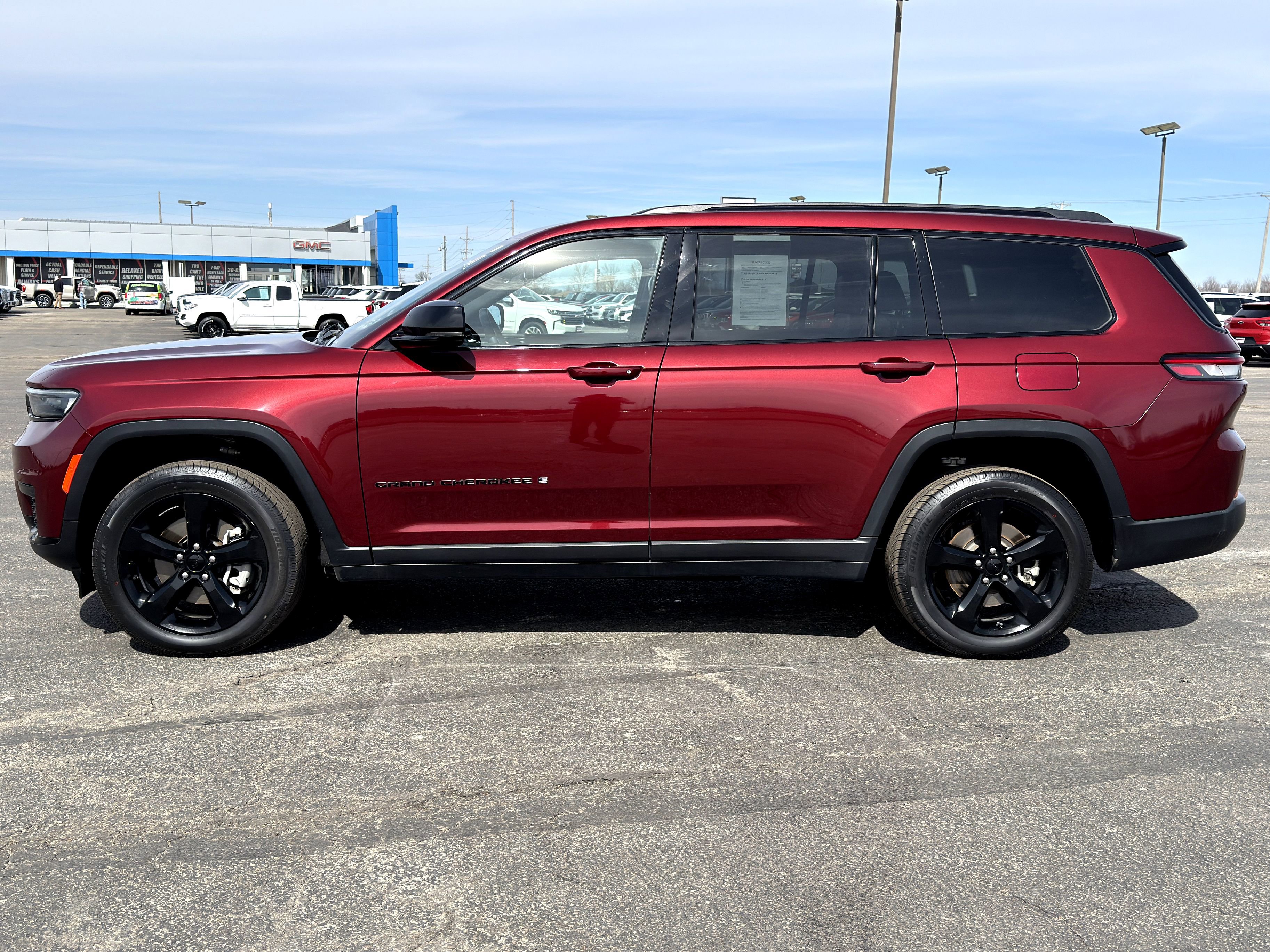Used 2023 Jeep Grand Cherokee L Laredo image 6