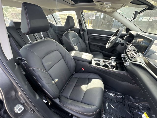 New 2025 Nissan Altima 2.5 SR w/ SR Premium Package image 24