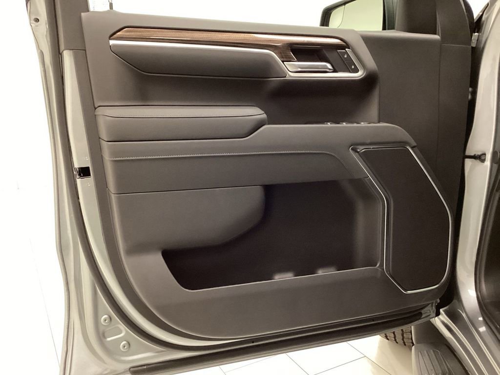 New 2026 Chevrolet Silverado 1500 LT w/ Z71 Off-Road Package image 23