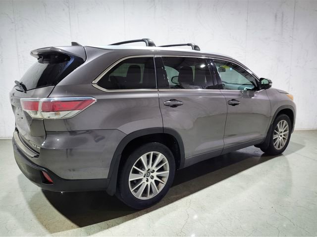 Used 2016 Toyota Highlander XLE image 23