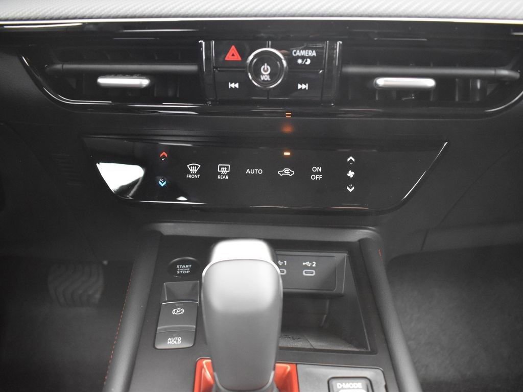 New 2026 Nissan Kicks SR w/ Illumination Package AWD/4WD image 11