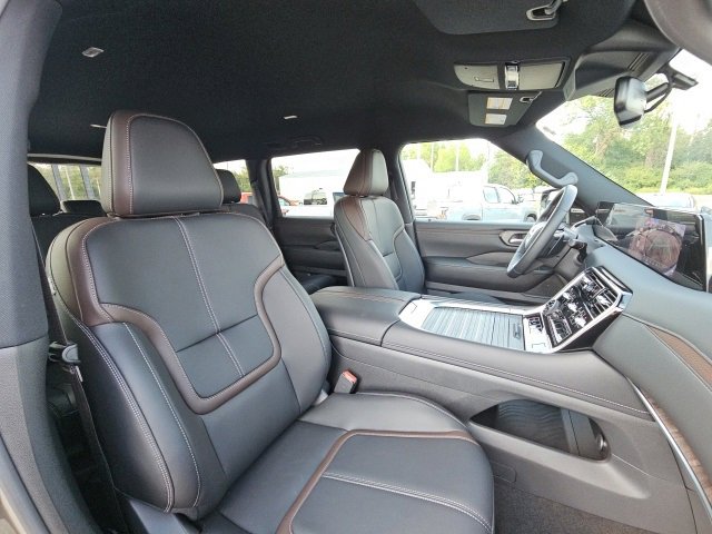 New 2026 Nissan Armada SL image 35