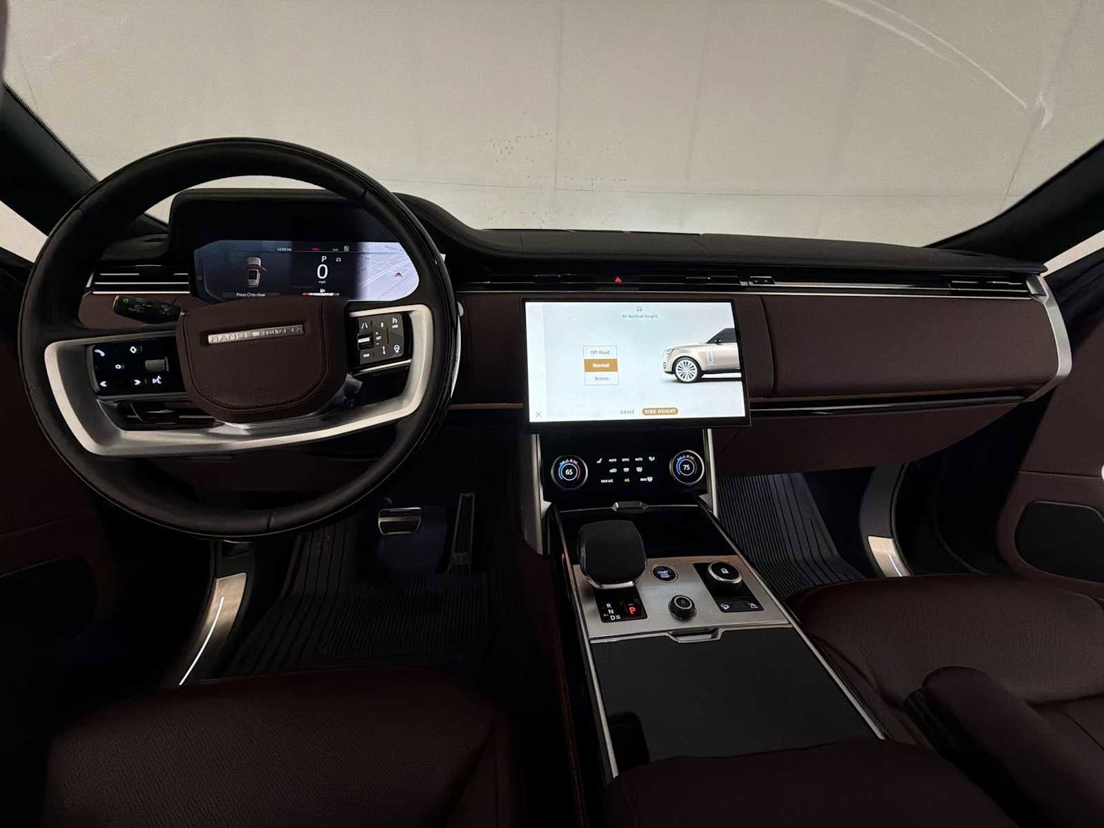 Used 2023 Land Rover Range Rover SE image 11