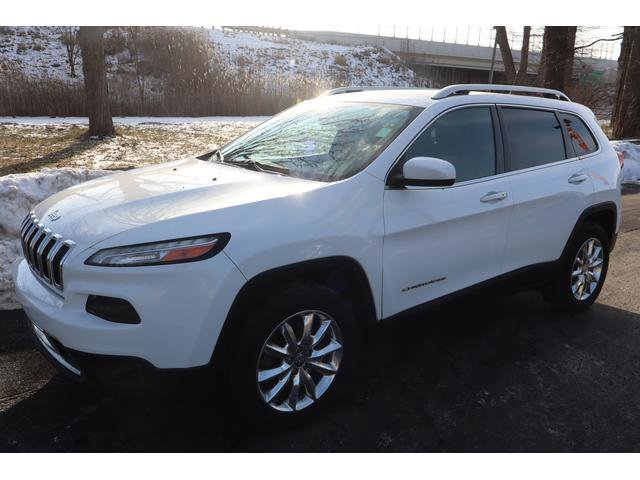 Used 2017 Jeep Cherokee Limited image 2