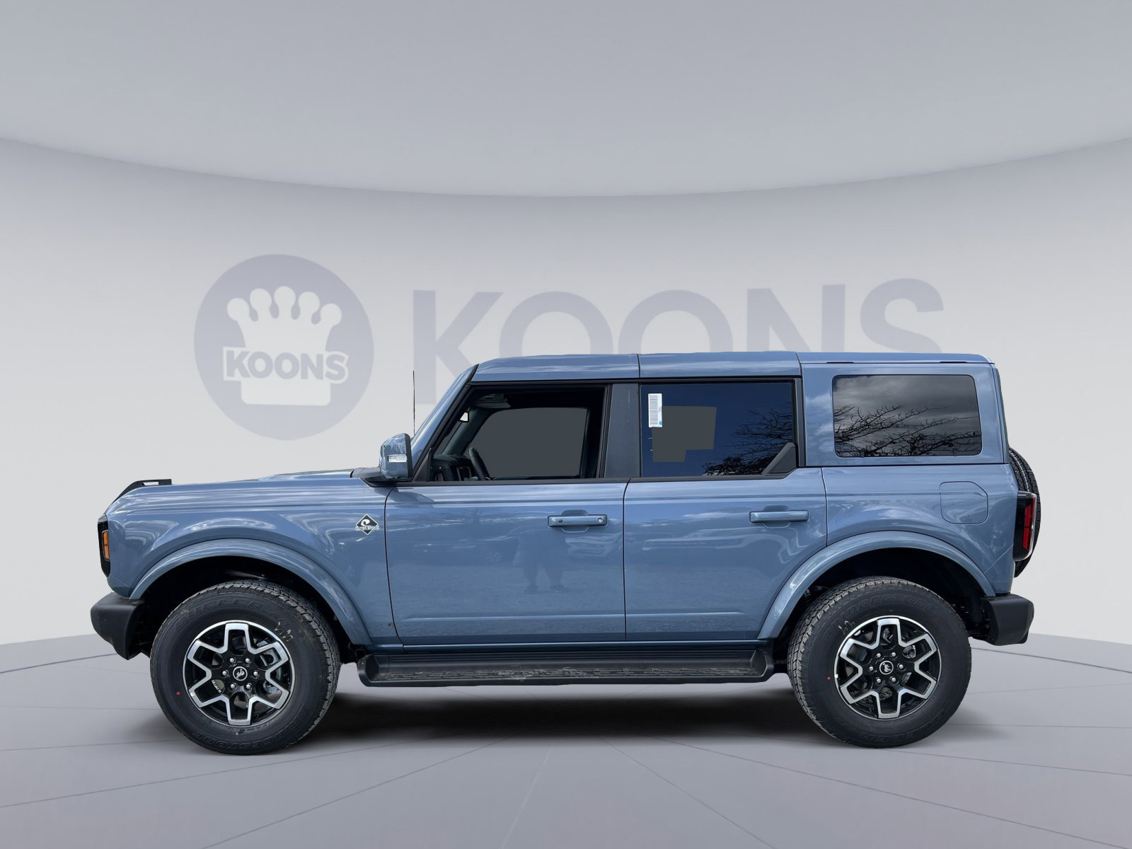 New 2025 Ford Bronco Outer Banks image 2