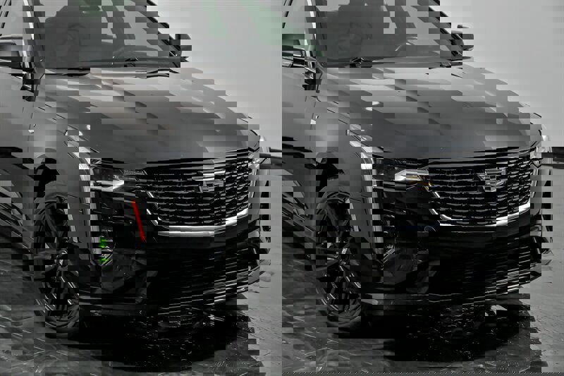 Used 2021 Cadillac CT4 Luxury w/ Bose Premium Audio Package image 2