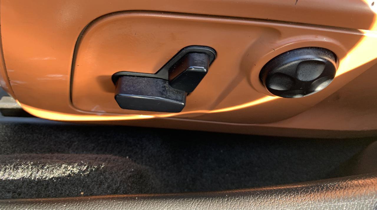 Used 2015 Maserati Ghibli RWD image 12