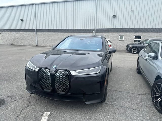 Certified 2024 BMW iX xDrive50 AWD/4WD image 5