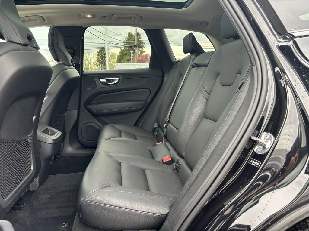 Used 2024 Volvo XC60 B5 Plus w/ Climate Package AWD/4WD image 19