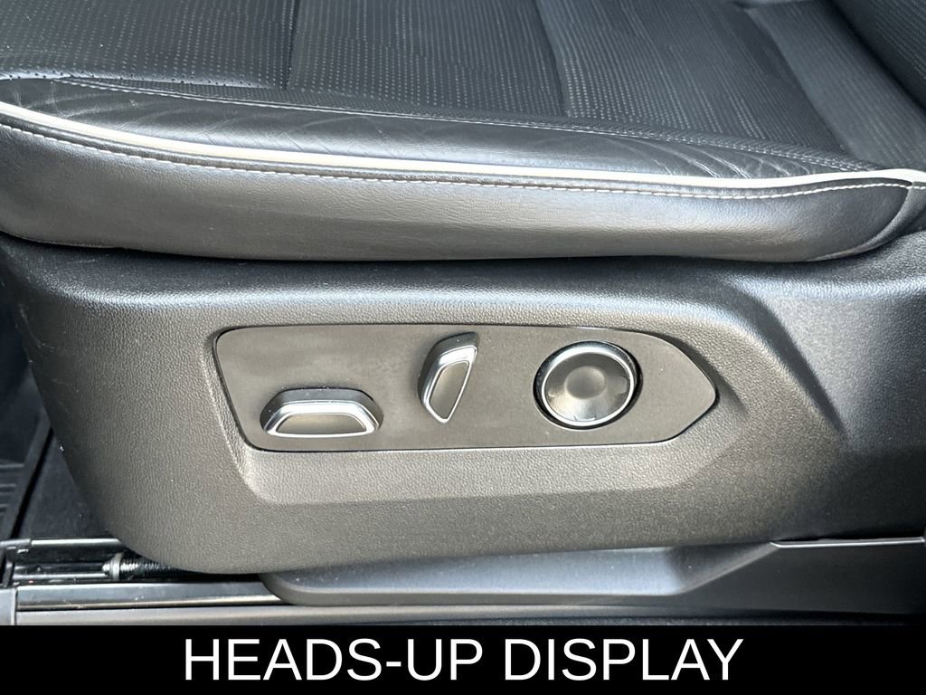 Used 2021 Cadillac Escalade Premium Luxury image 12