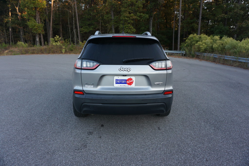 Used 2020 Jeep Cherokee Latitude Plus w/ Comfort/Convenience Group AWD/4WD image 22
