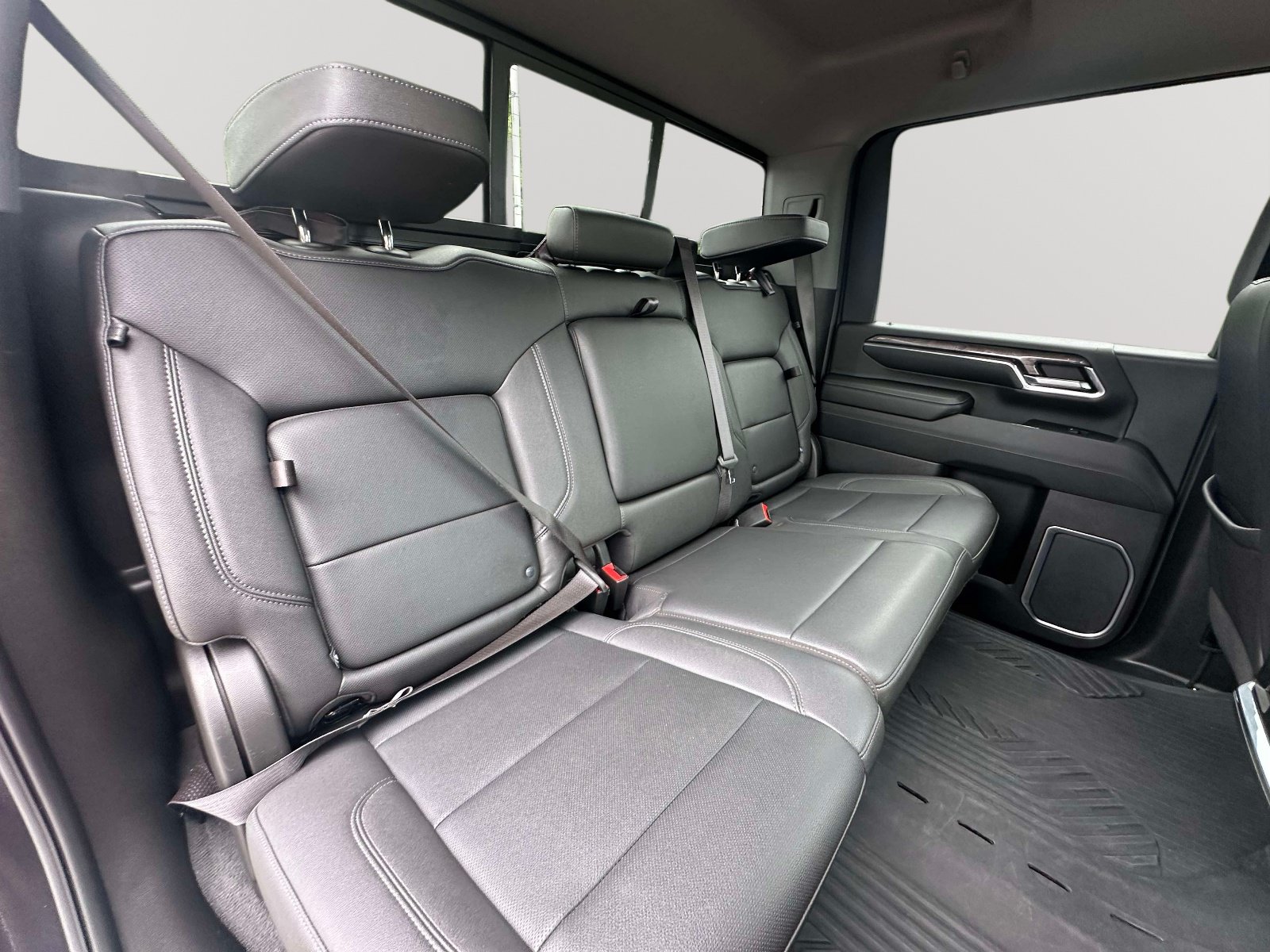 Used 2024 Chevrolet Silverado 2500 LTZ w/ LTZ Premium Package AWD/4WD image 29