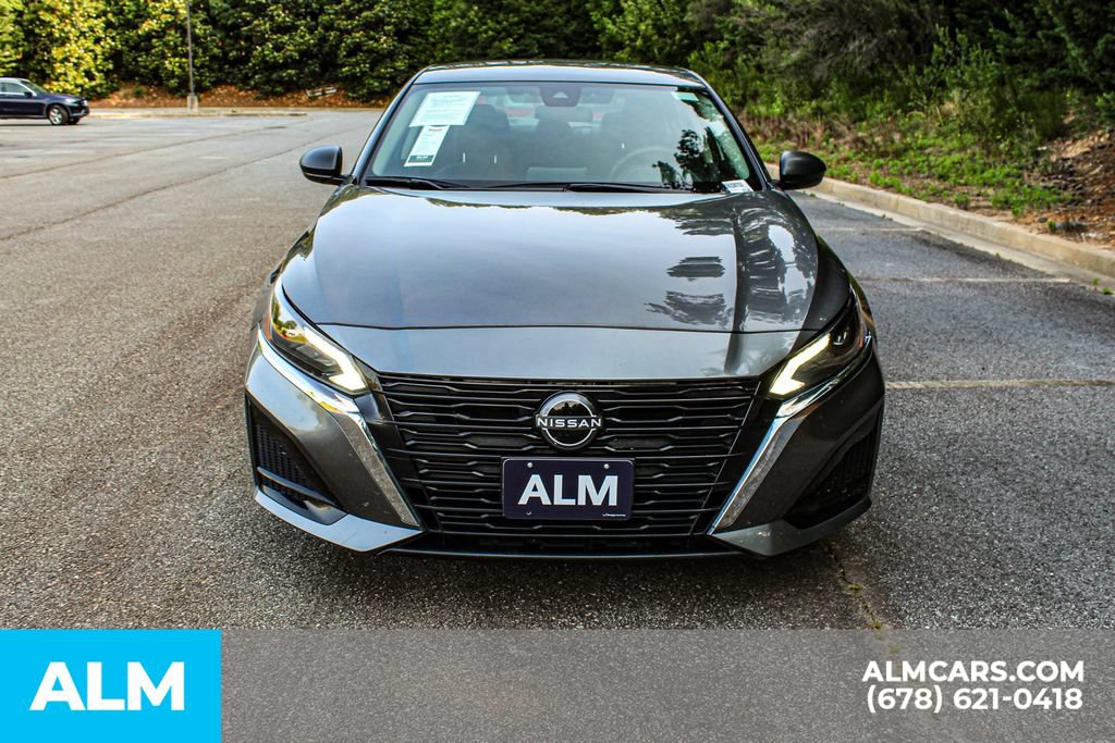 Used 2025 Nissan Altima 2.5 SV FWD image 10