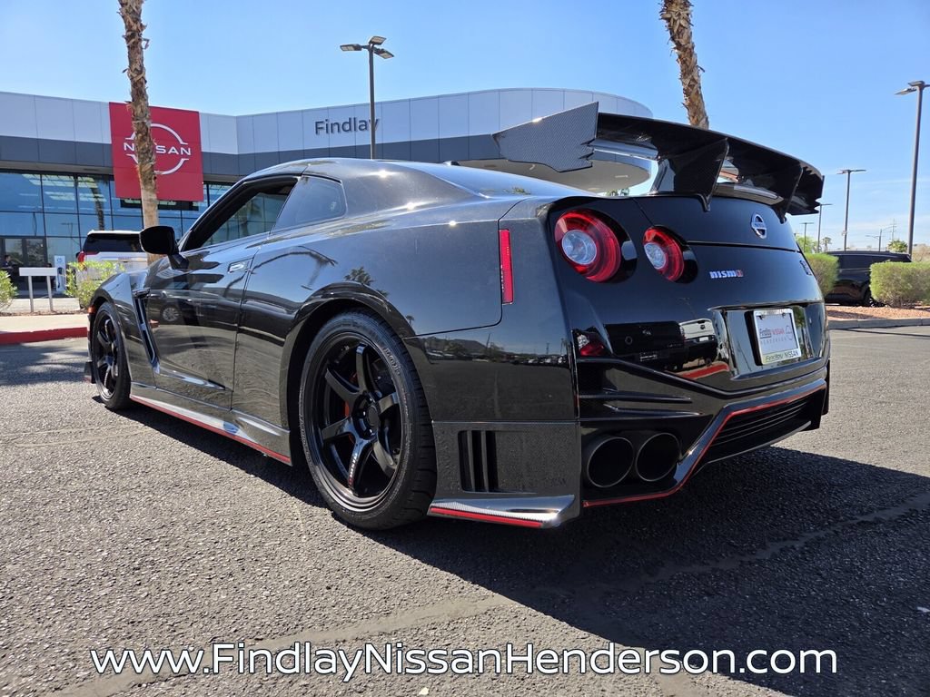 Used 2018 Nissan GT-R NISMO AWD/4WD image 4